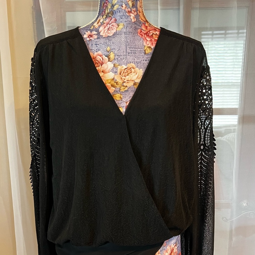 🛍️ Dressy Black Bodysuit with Rhinestone Lace Sleeves